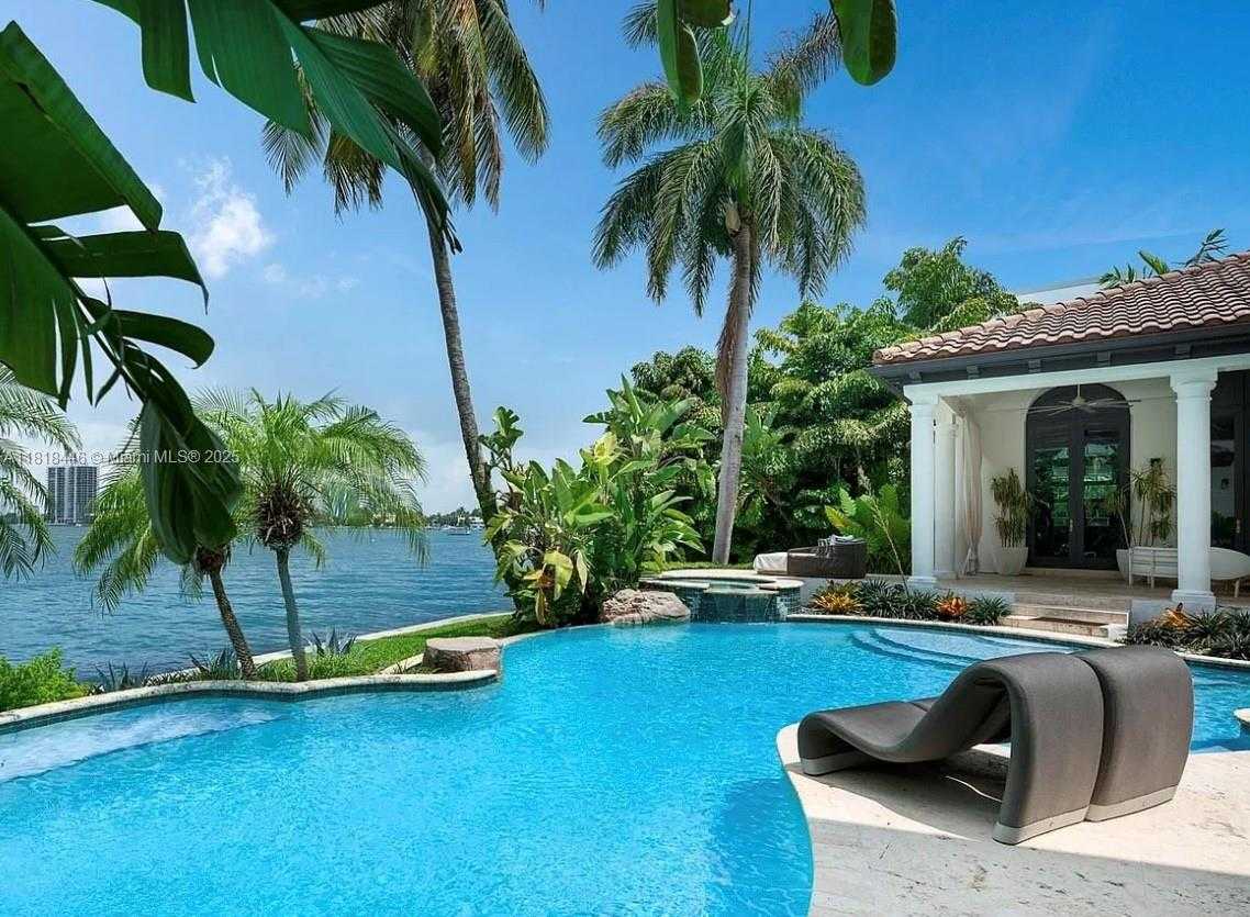 Small Image of 432 SOUTH HIBISCUS DR, Miami Beach Number 32