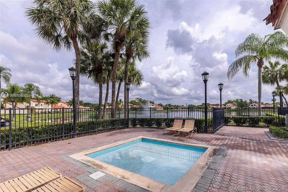 Small Image of 18286 MEDITERRANEAN BLVD #8-2, Hialeah Number 4