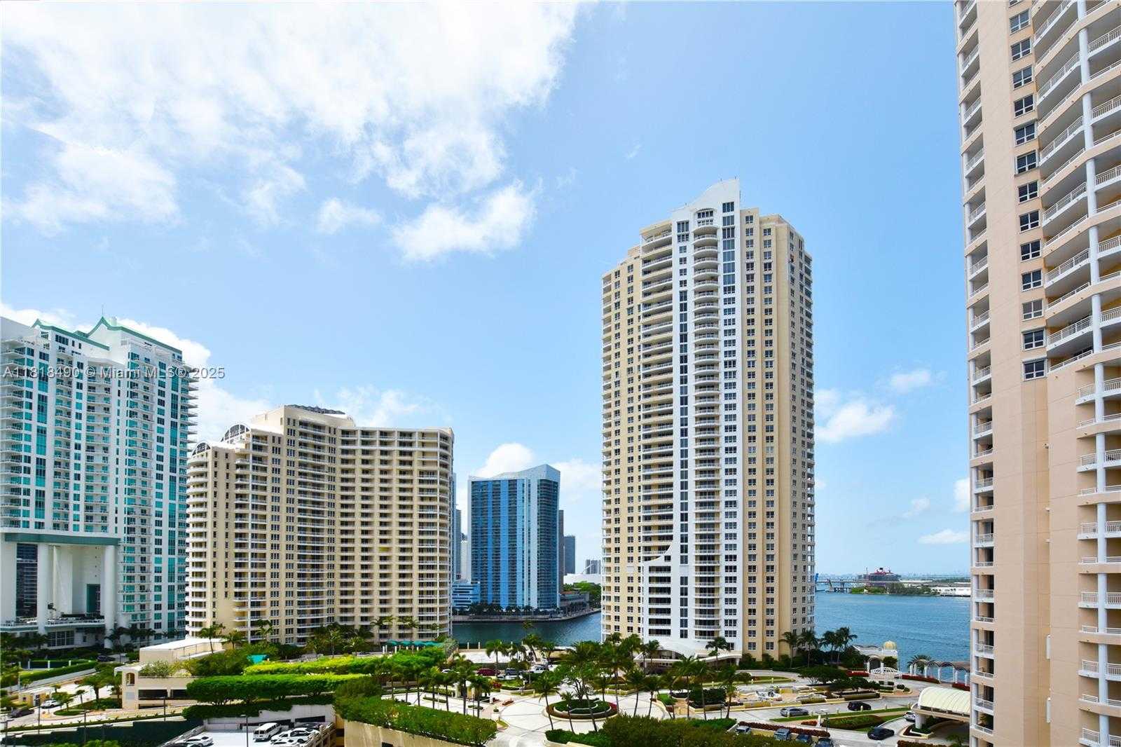 Small Image of 540 BRICKELL KEY DR #1522, Miami Number 21