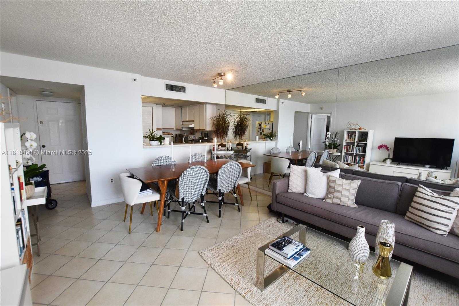 Small Image of 540 BRICKELL KEY DR #1522, Miami Number 7