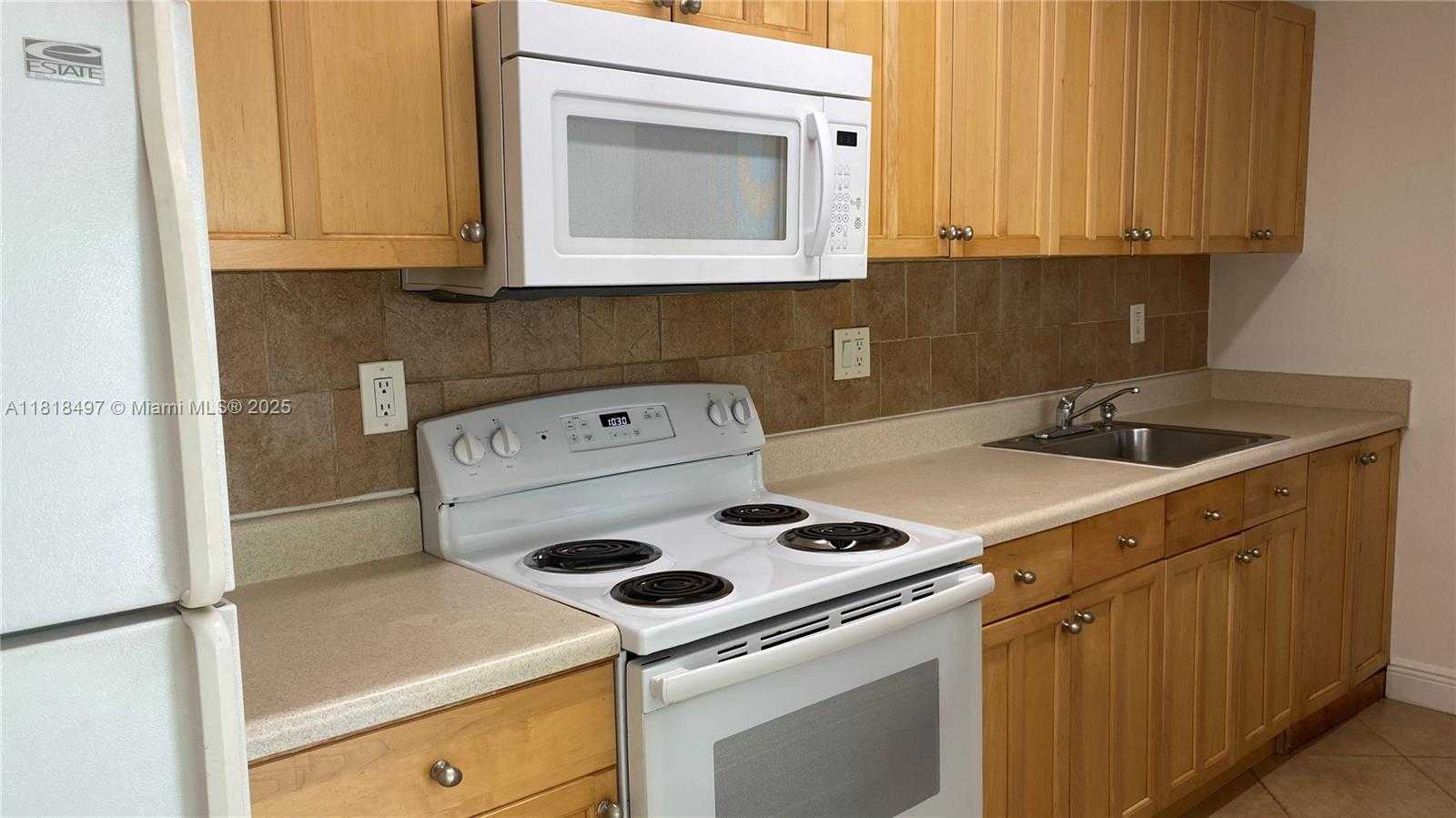Small Image of 4130 NORTH WEST 79TH AVE #2G, Doral Number 5