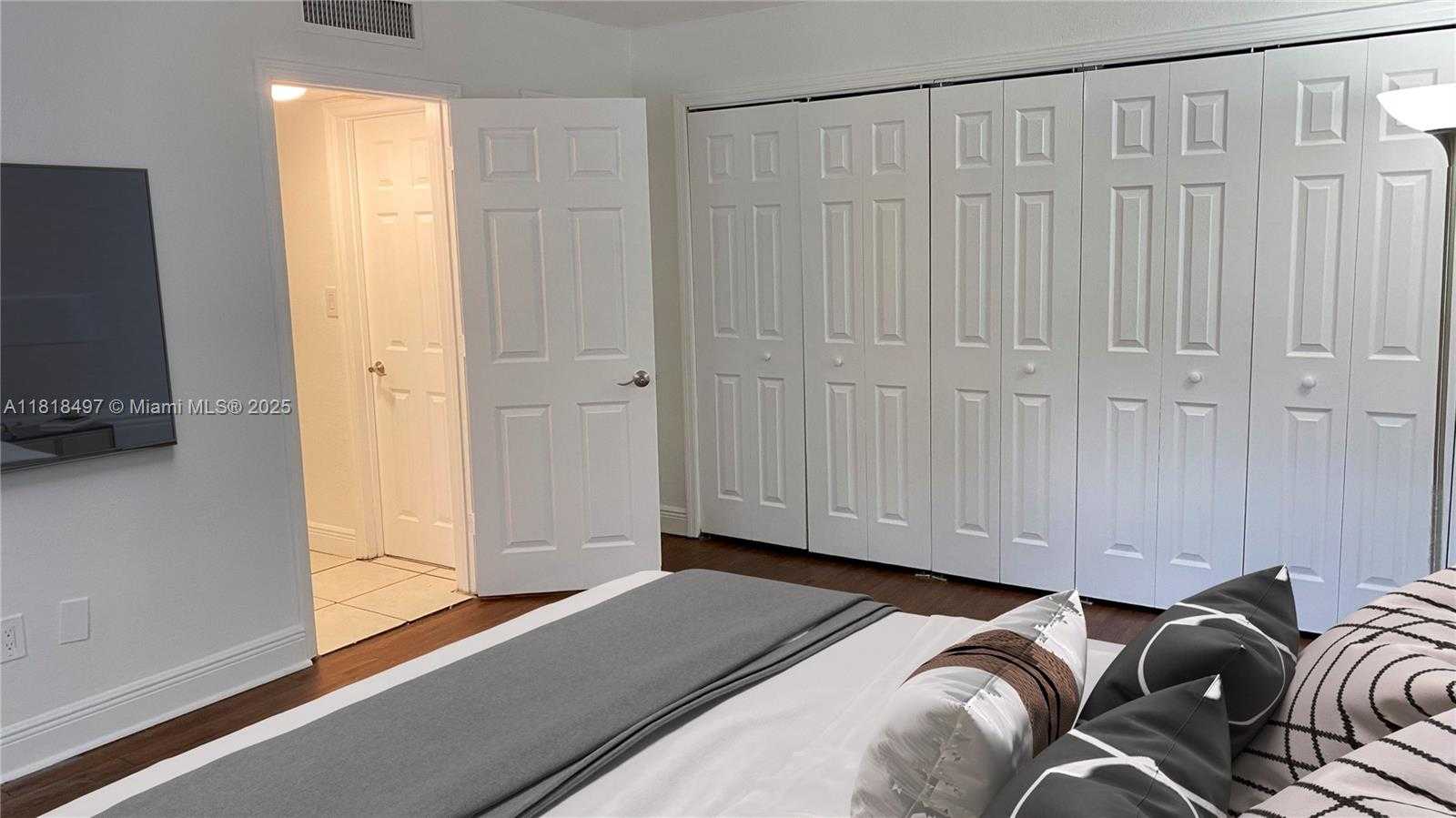 Small Image of 4130 NORTH WEST 79TH AVE #2G, Doral Number 8