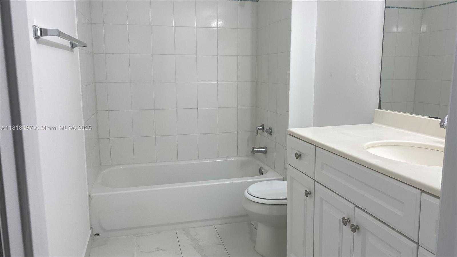 Small Image of 4130 NORTH WEST 79TH AVE #2G, Doral Number 9