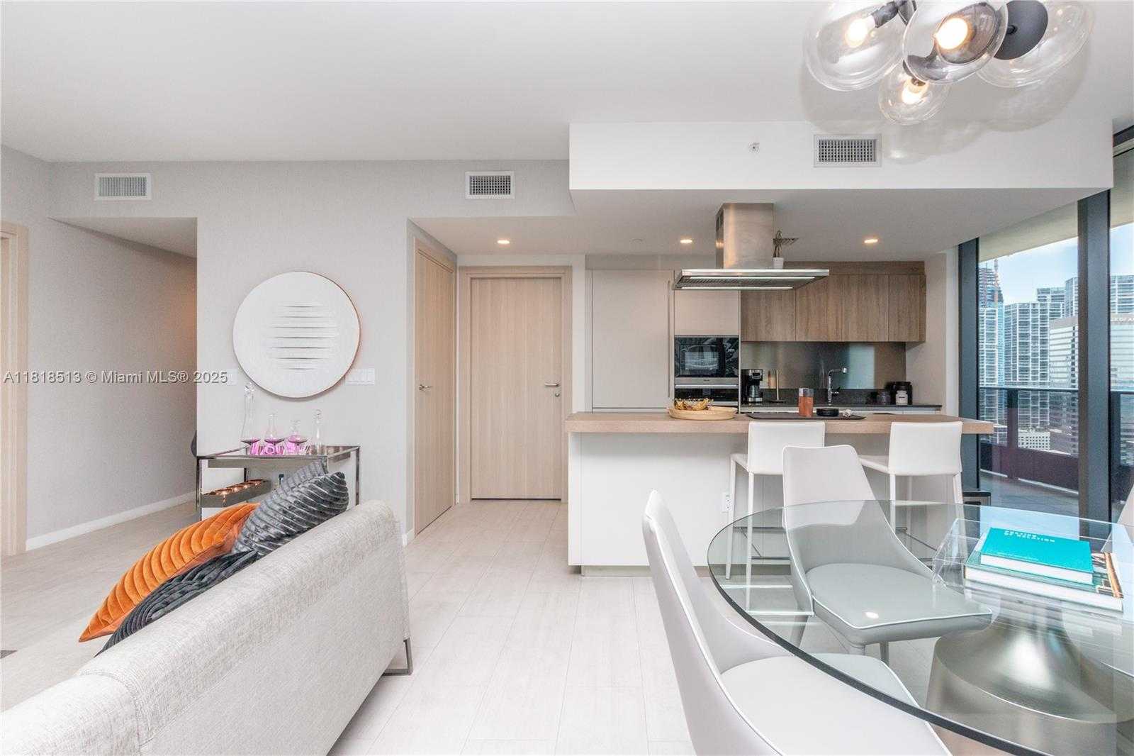 Small Image of 1000 BRICKELL PLZ #3201, Miami Number 10