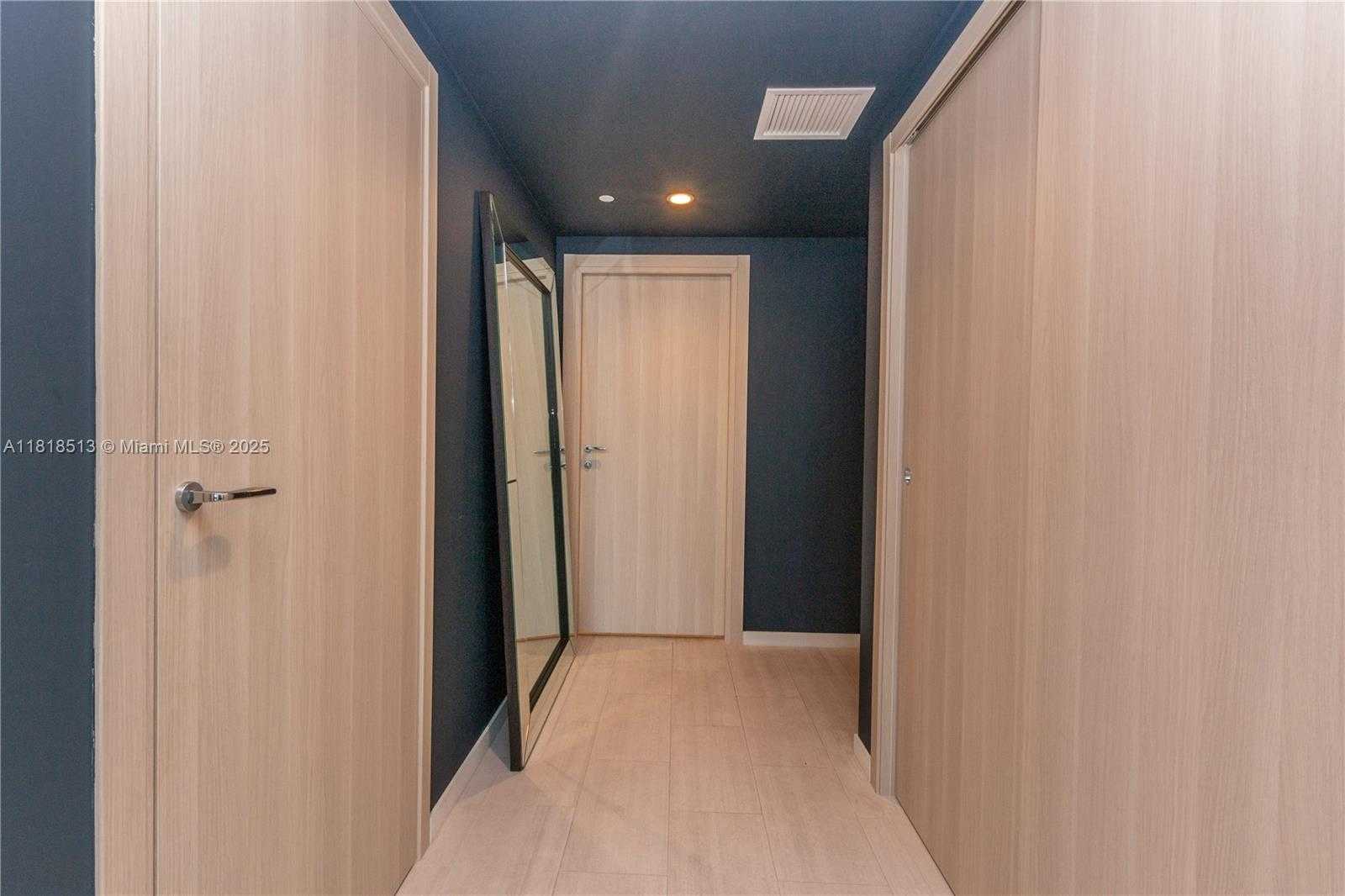 Small Image of 1000 BRICKELL PLZ #3201, Miami Number 15
