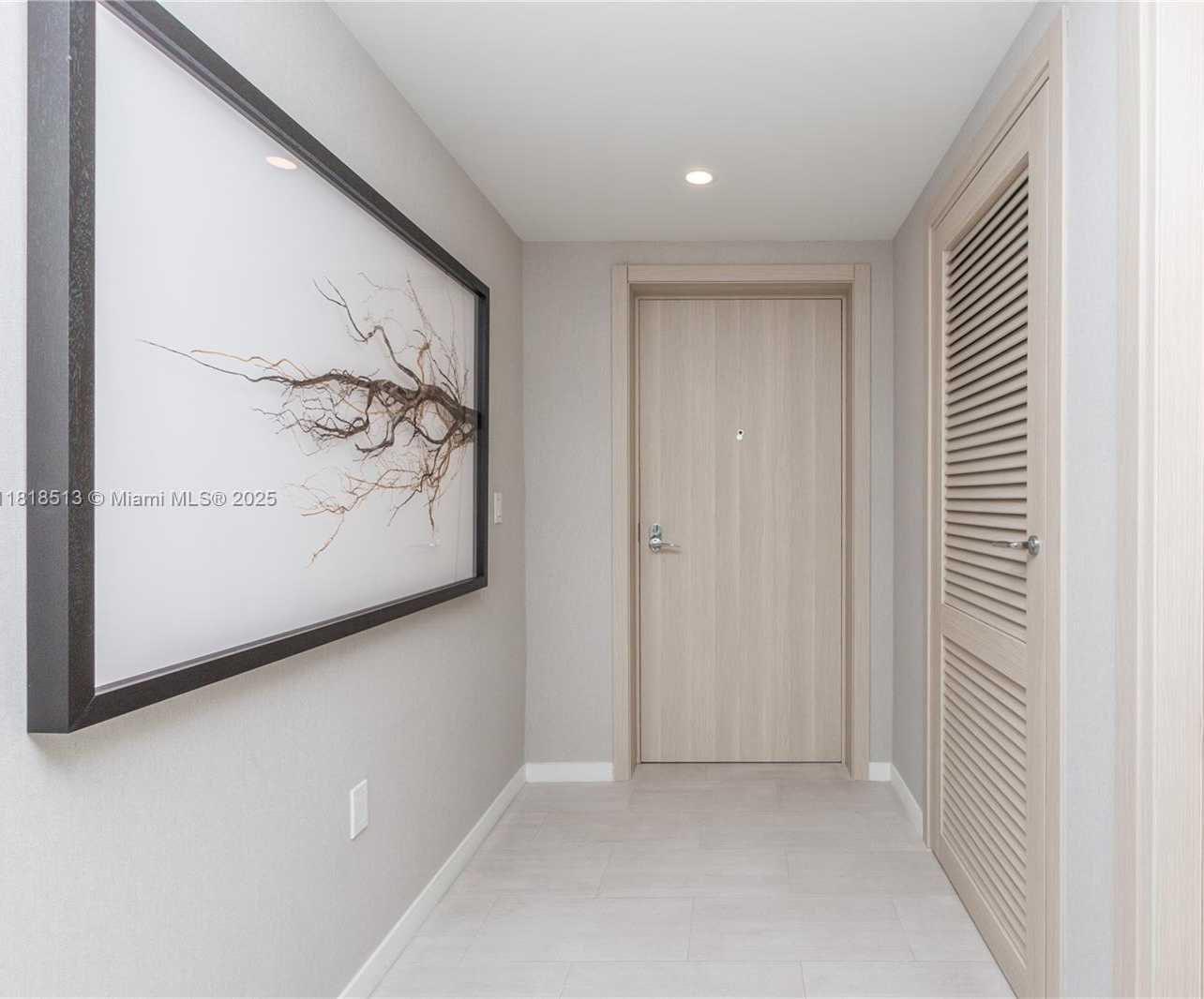 Small Image of 1000 BRICKELL PLZ #3201, Miami Number 3