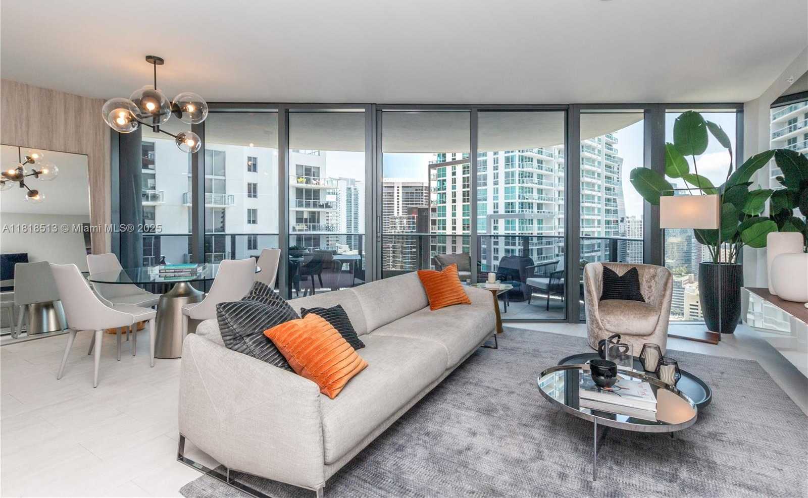 Small Image of 1000 BRICKELL PLZ #3201, Miami Number 4
