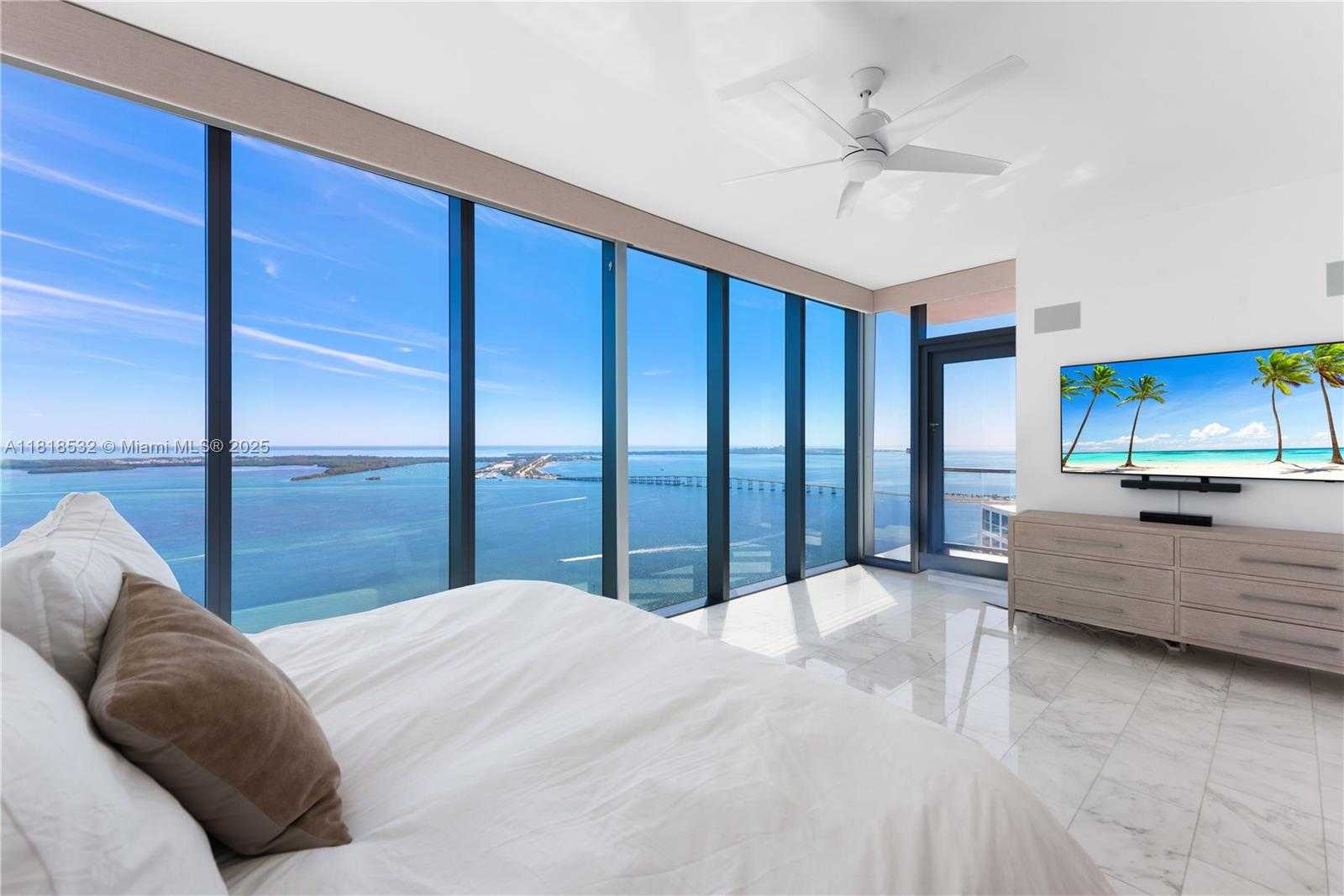 Small Image of 1451 BRICKELL AVE #4002, Miami Number 15