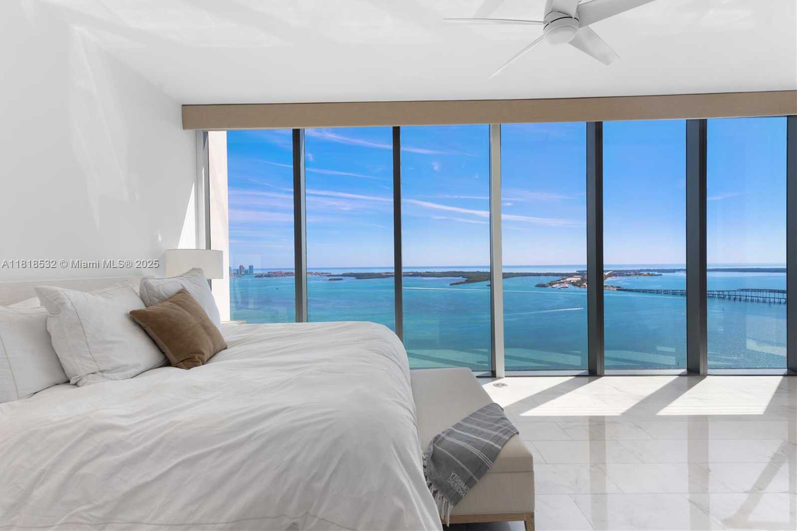 Small Image of 1451 BRICKELL AVE #4002, Miami Number 16