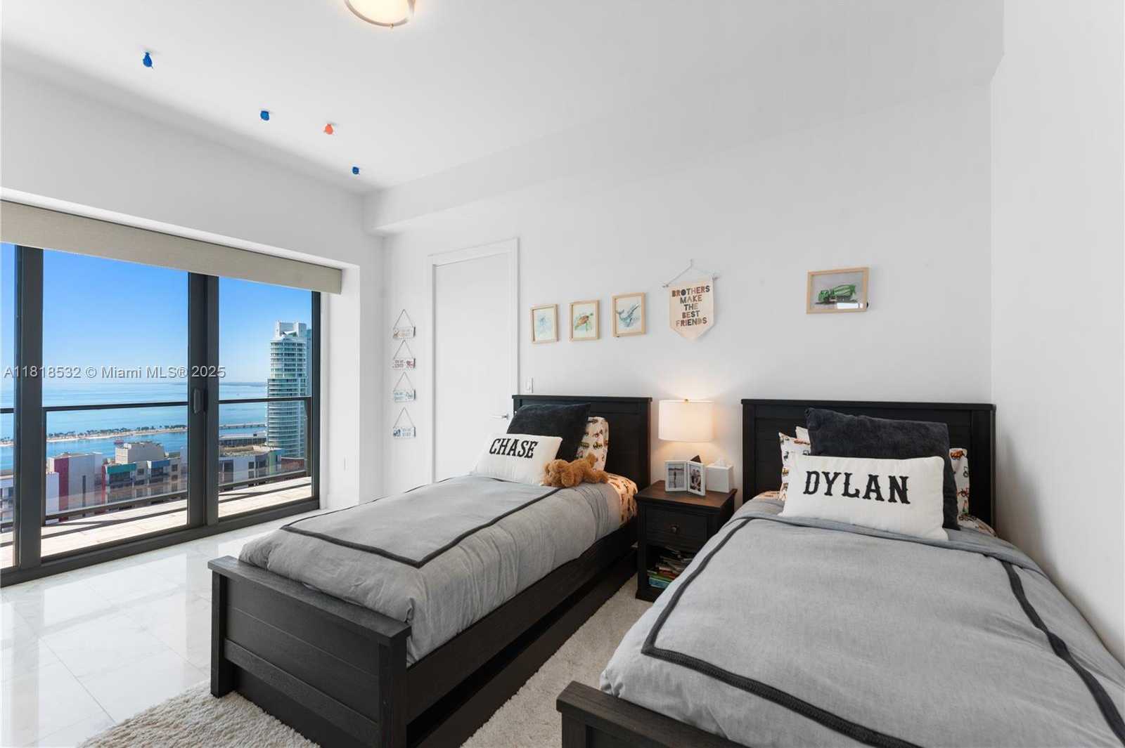 Small Image of 1451 BRICKELL AVE #4002, Miami Number 22