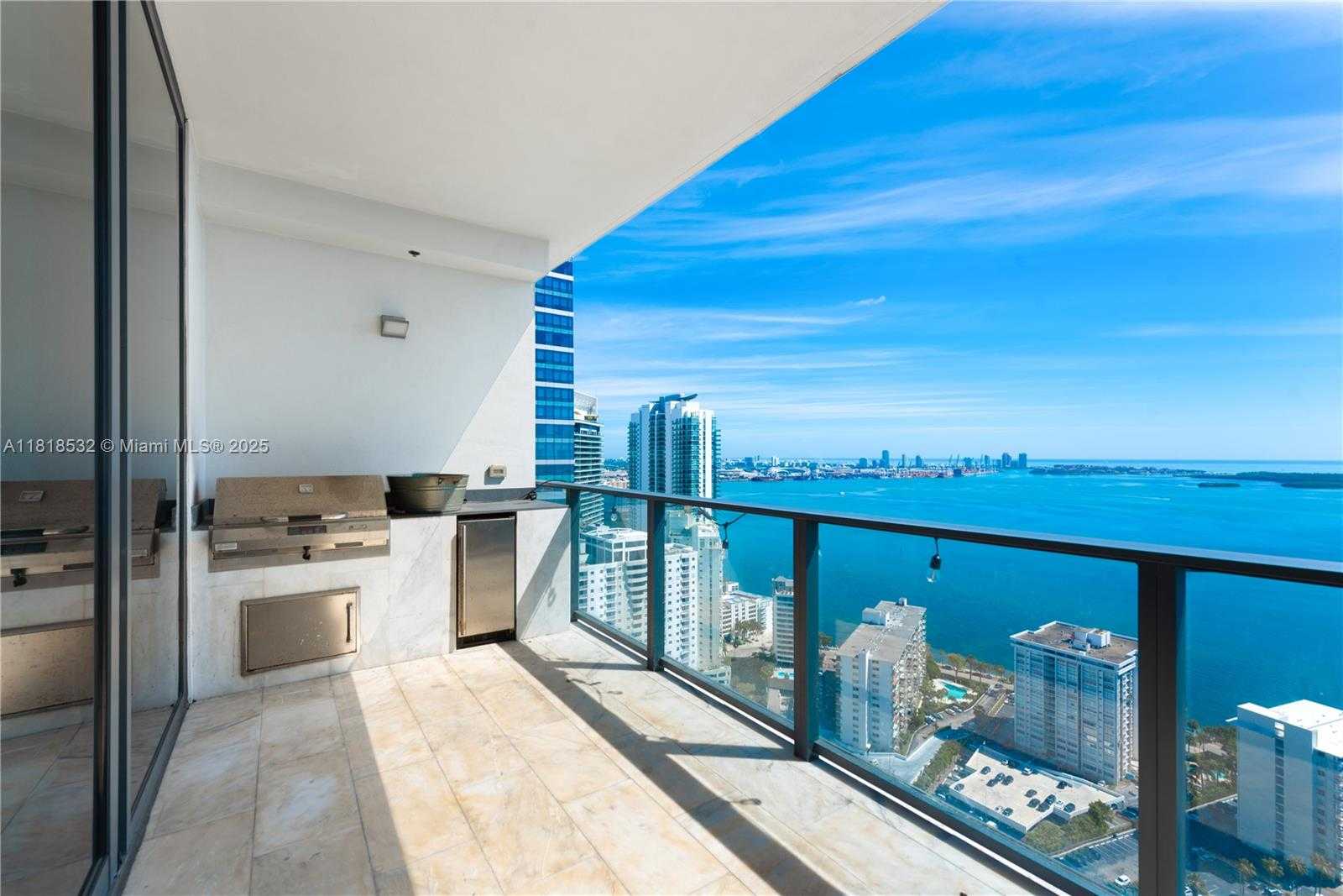 Small Image of 1451 BRICKELL AVE #4002, Miami Number 33