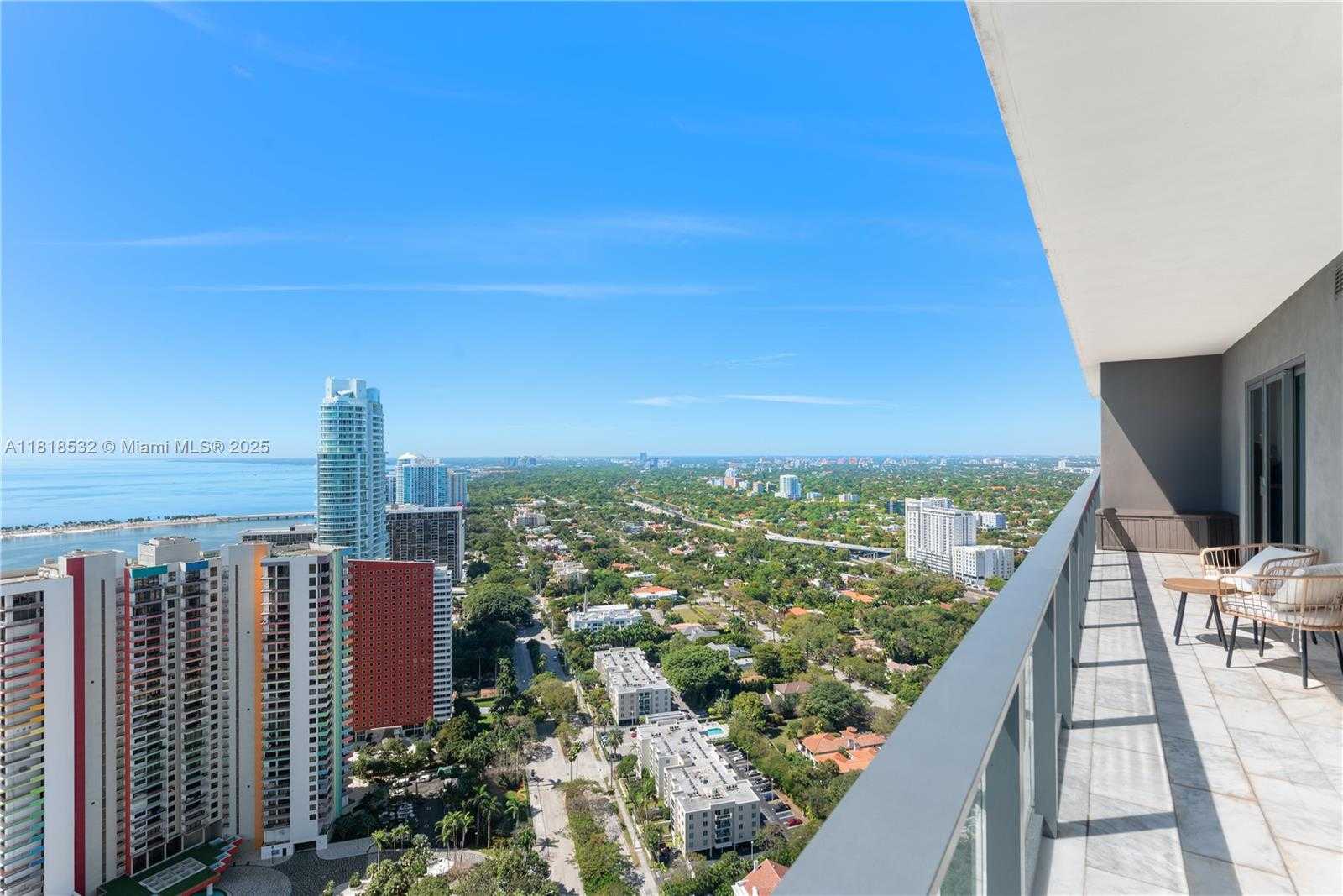 Small Image of 1451 BRICKELL AVE #4002, Miami Number 36