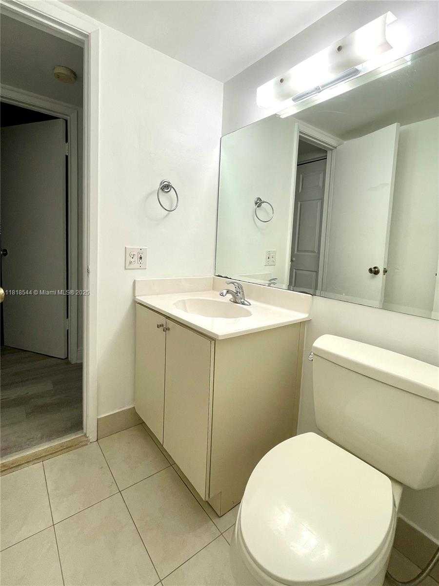 Small Image of 8875 FONTAINEBLEAU BLVD #202, Miami Number 6