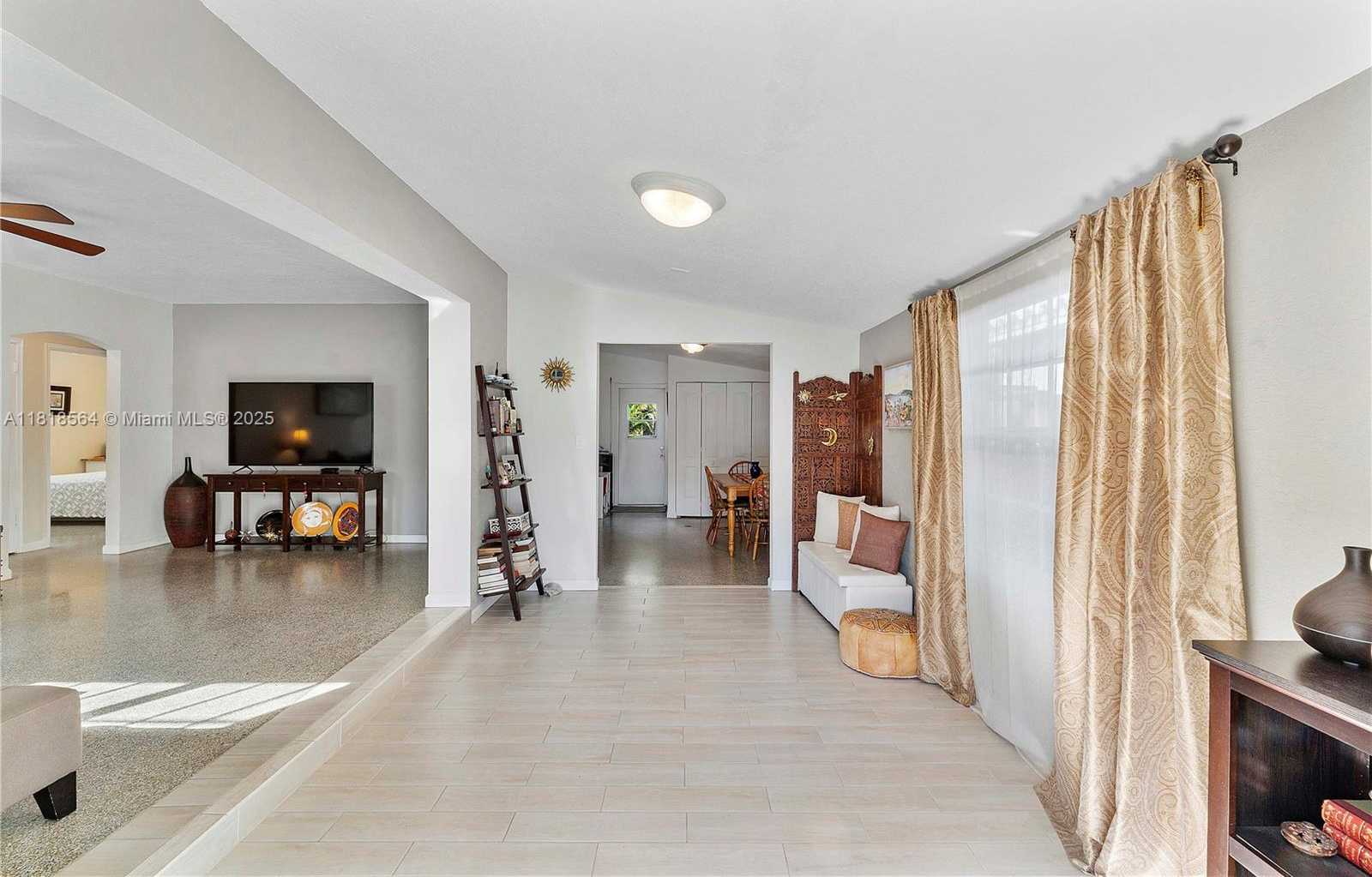 Small Image of 1321 NORTH EAST 16TH AVE #1321, Fort Lauderdale Number 11