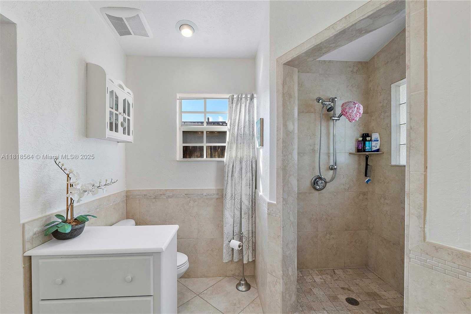 Small Image of 1321 NORTH EAST 16TH AVE #1321, Fort Lauderdale Number 23