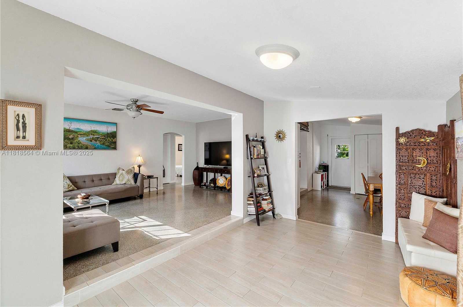 Small Image of 1321 NORTH EAST 16TH AVE #1321, Fort Lauderdale Number 3