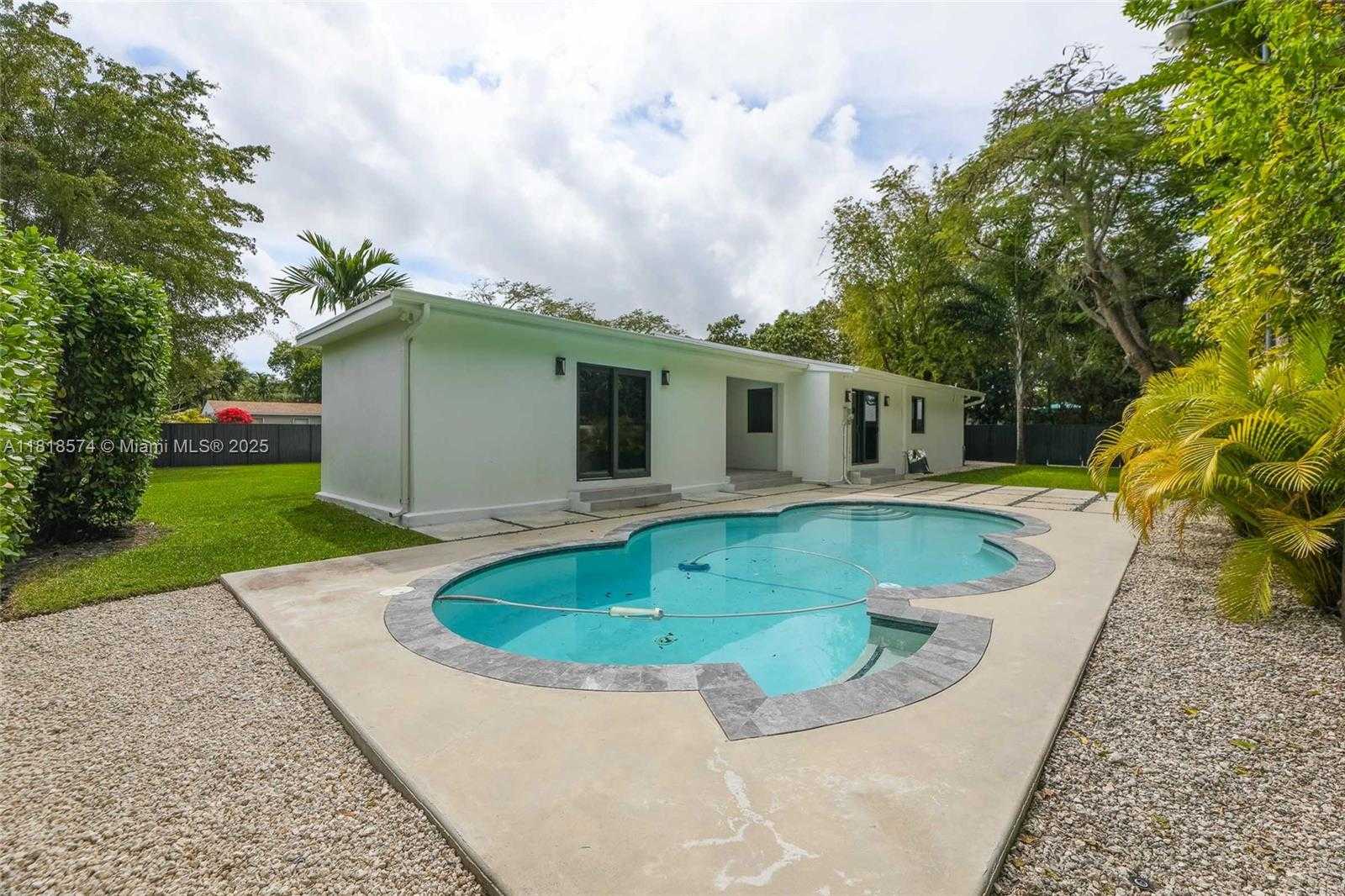 Small Image of Miami Number 25