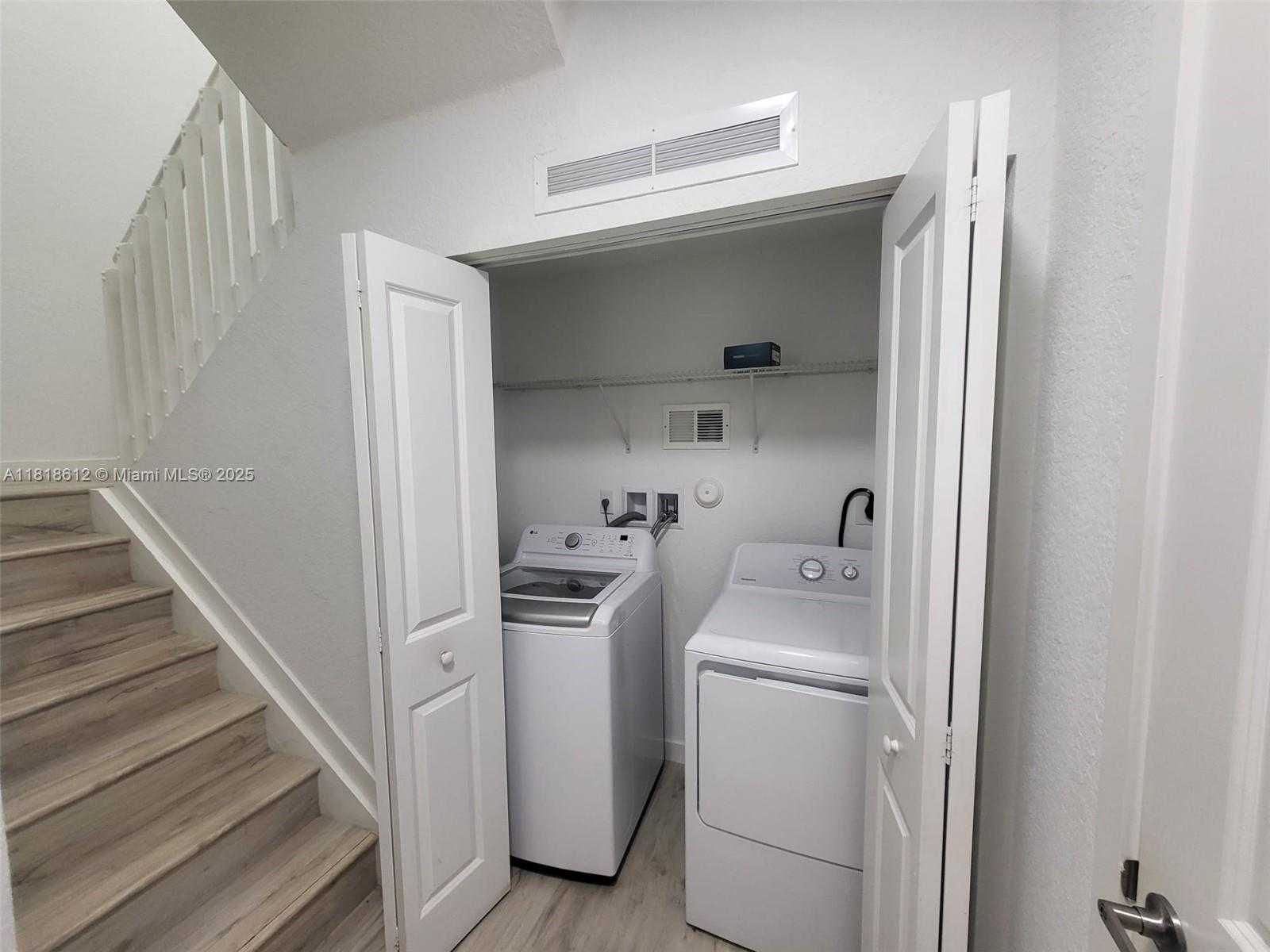 Small Image of 15560 SOUTH WEST 136TH ST #213, Miami Number 8