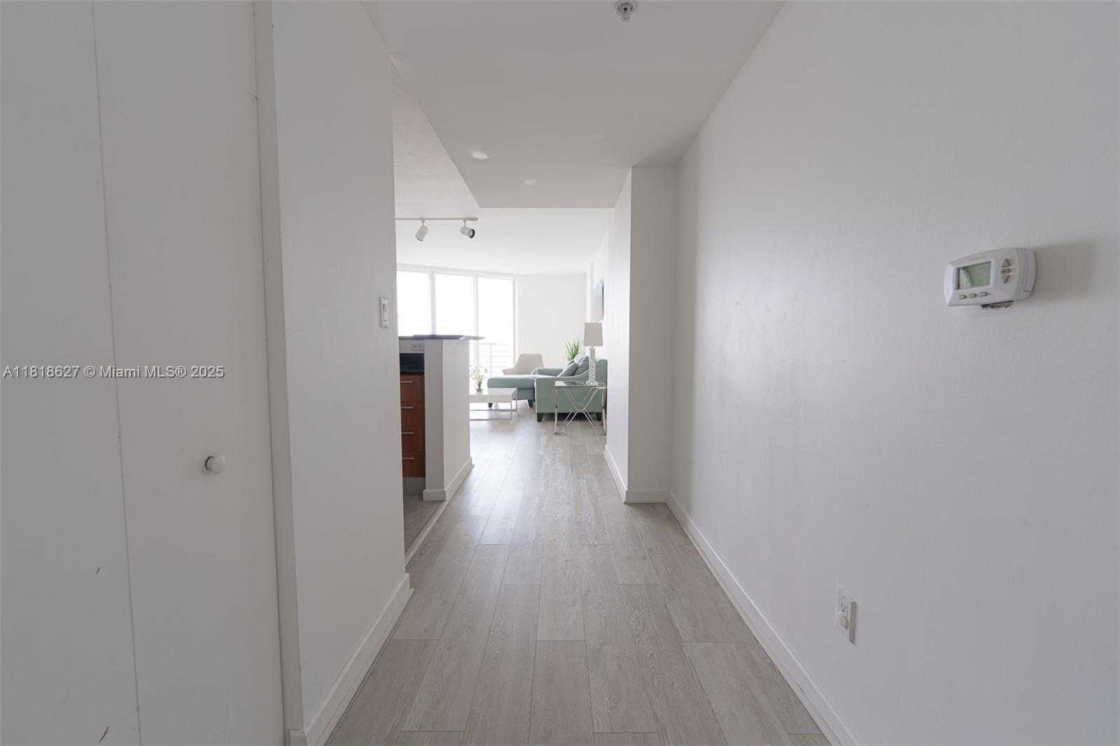 Small Image of 335 SOUTH BISCAYNE BLVD #3303, Miami Number 17