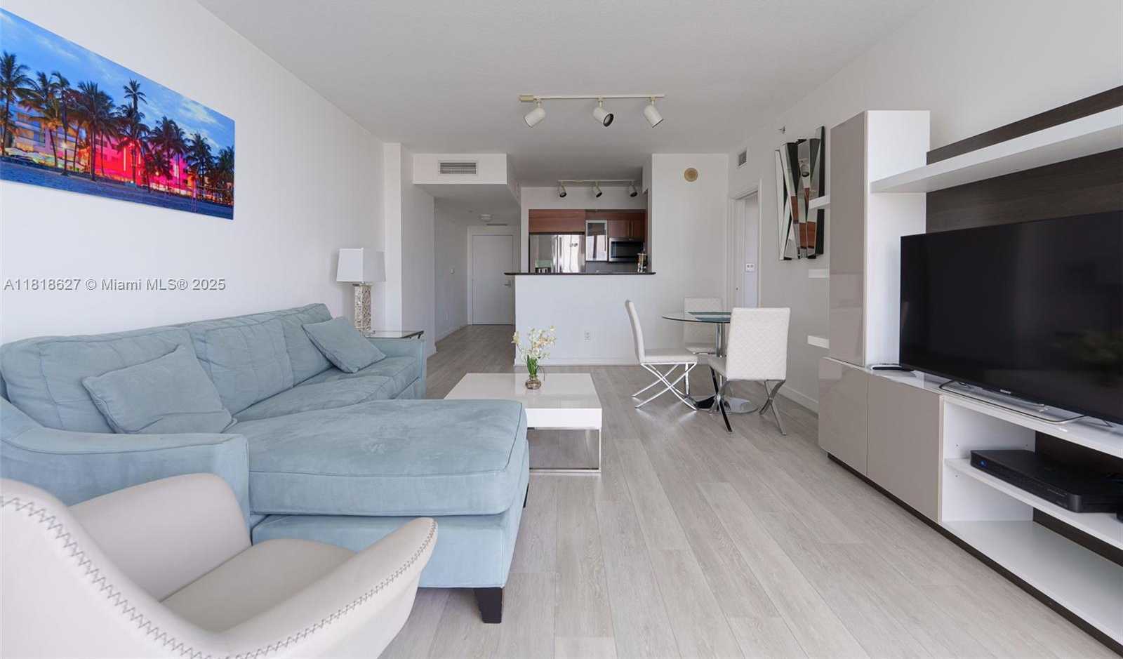 Small Image of 335 SOUTH BISCAYNE BLVD #3303, Miami Number 2
