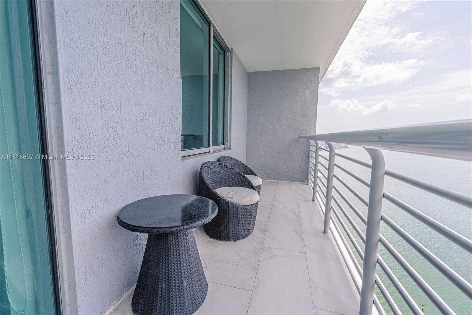 Small Image of 335 SOUTH BISCAYNE BLVD #3303, Miami Number 25