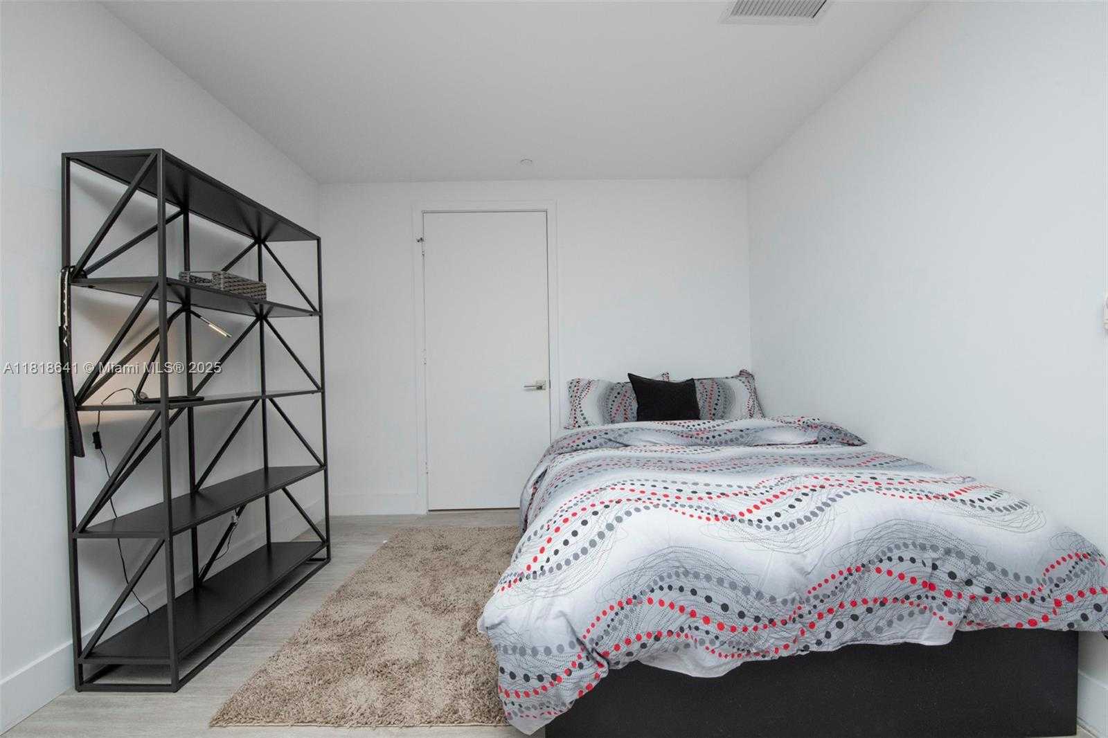 Small Image of 121 NORTH EAST 34TH ST #3006, Miami Number 15