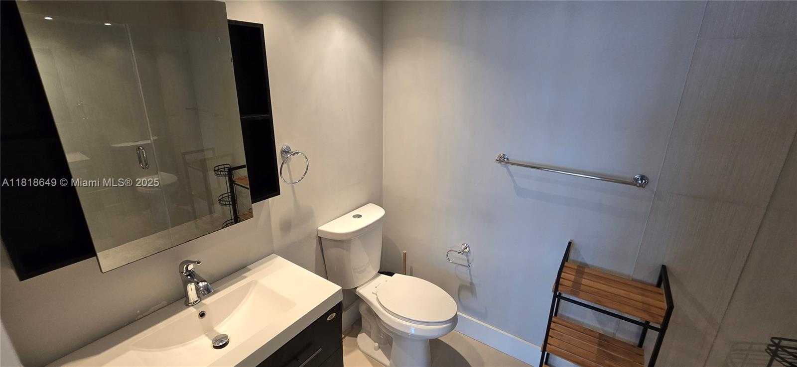 Small Image of 600 NORTH EAST 36TH ST #1509, Miami Number 10