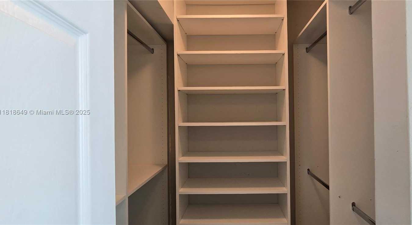 Small Image of 600 NORTH EAST 36TH ST #1509, Miami Number 11