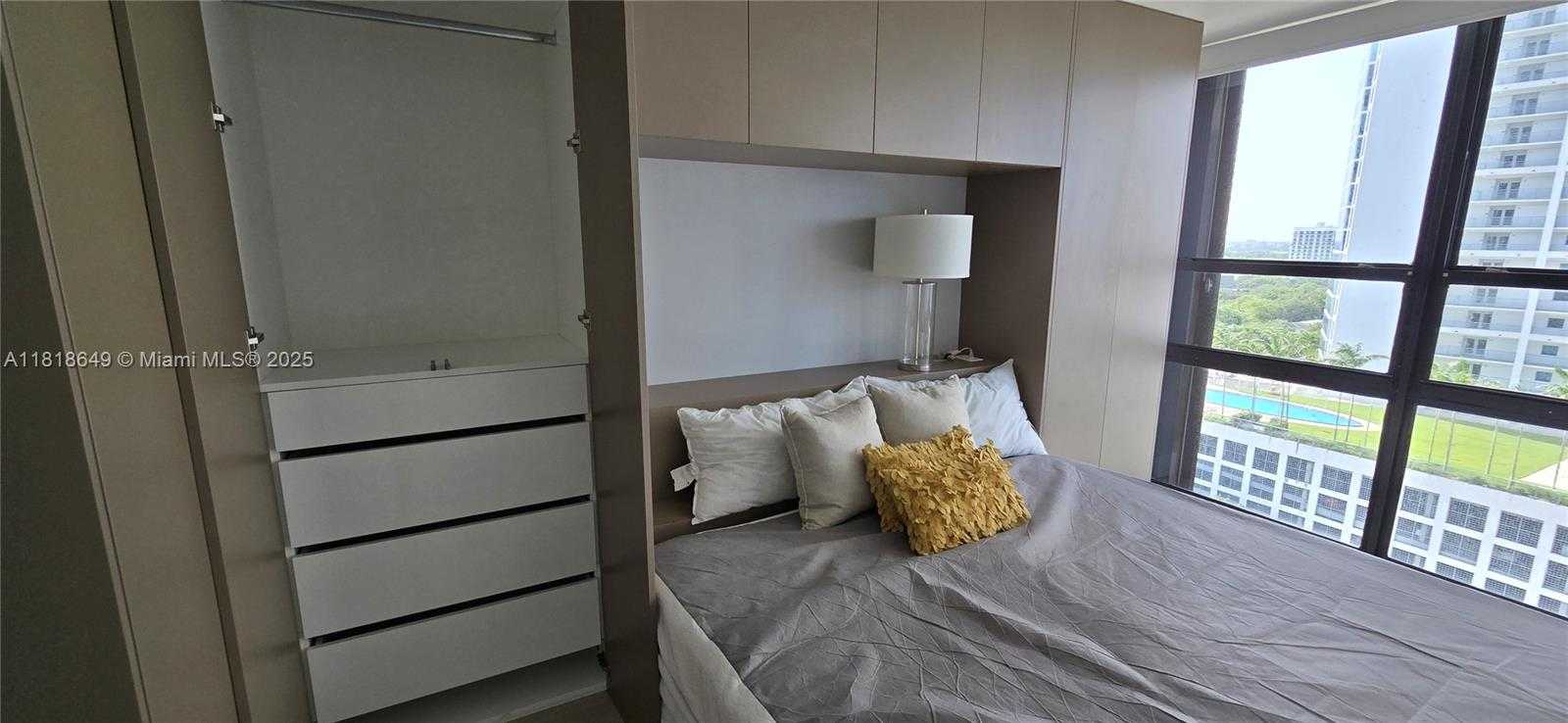 Small Image of 600 NORTH EAST 36TH ST #1509, Miami Number 8