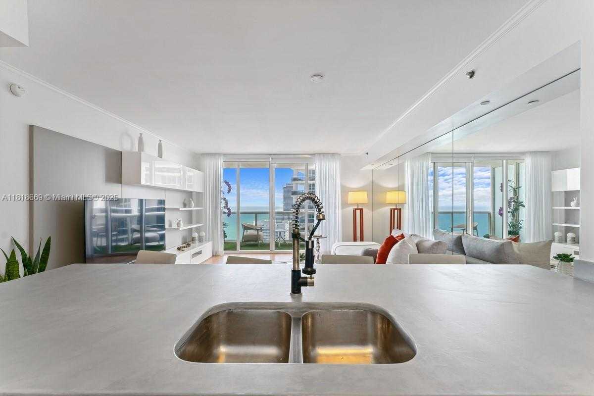 Small Image of 1830 SOUTH OCEAN DR #3005, Hallandale Beach Number 13