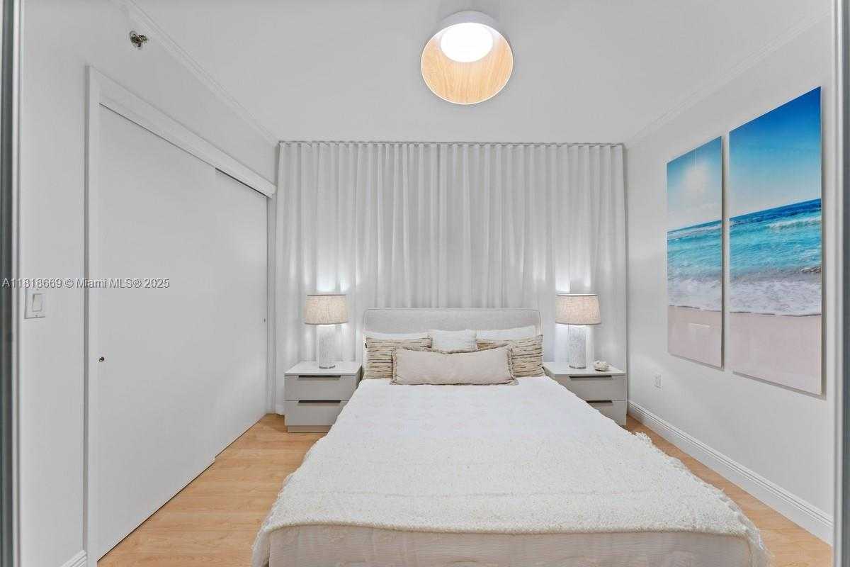 Small Image of 1830 SOUTH OCEAN DR #3005, Hallandale Beach Number 15