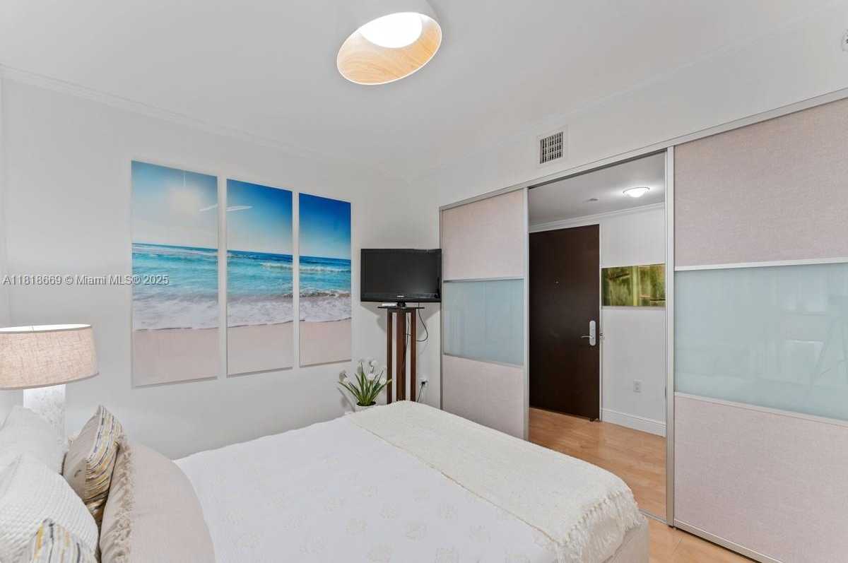 Small Image of 1830 SOUTH OCEAN DR #3005, Hallandale Beach Number 16
