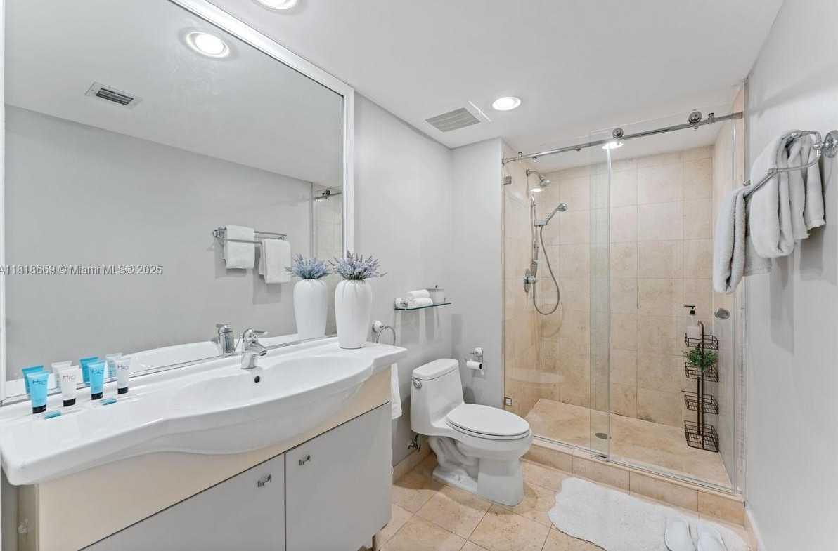Small Image of 1830 SOUTH OCEAN DR #3005, Hallandale Beach Number 17