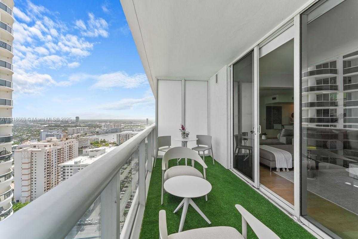 Small Image of 1830 SOUTH OCEAN DR #3005, Hallandale Beach Number 4