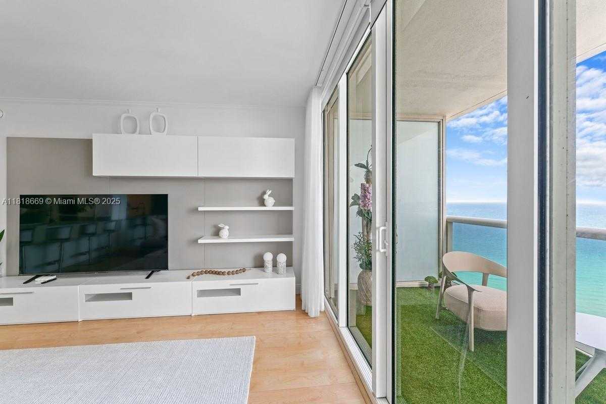 Small Image of 1830 SOUTH OCEAN DR #3005, Hallandale Beach Number 7