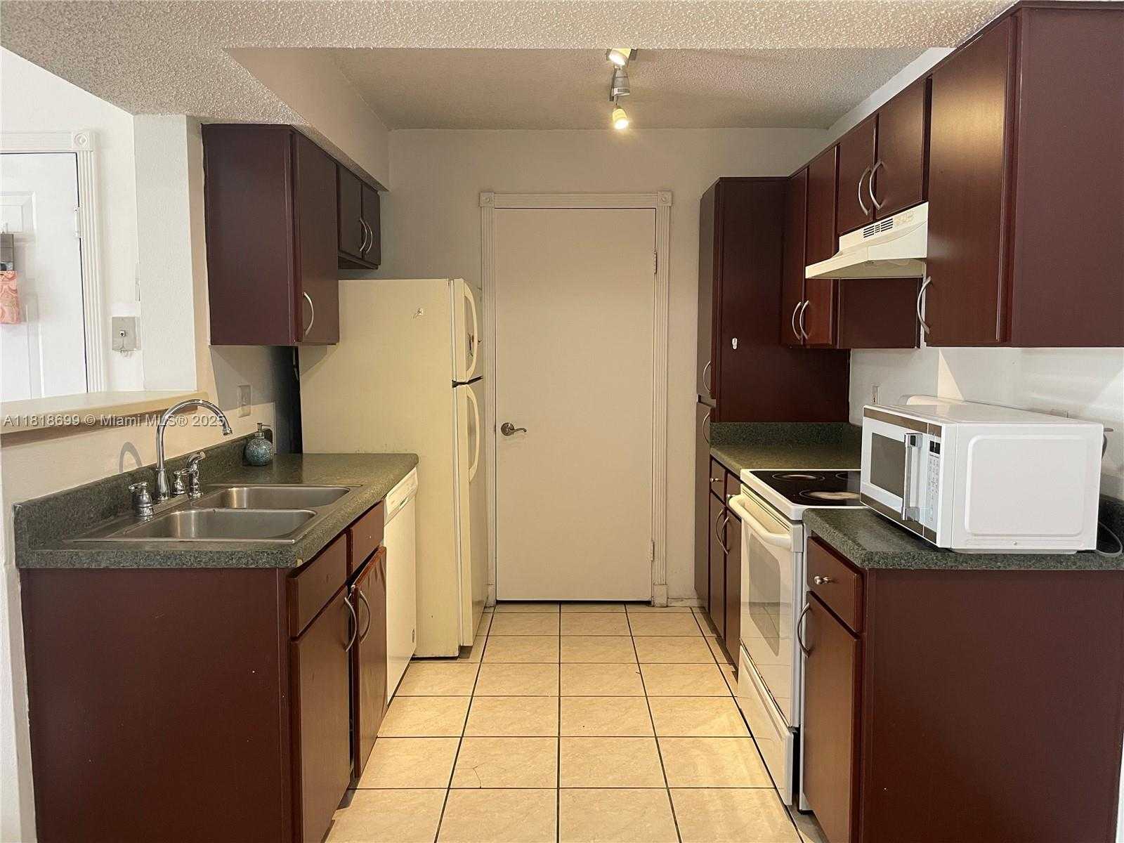 Small Image of 10370 SOUTH WEST 150TH CT #9207, Miami Number 5