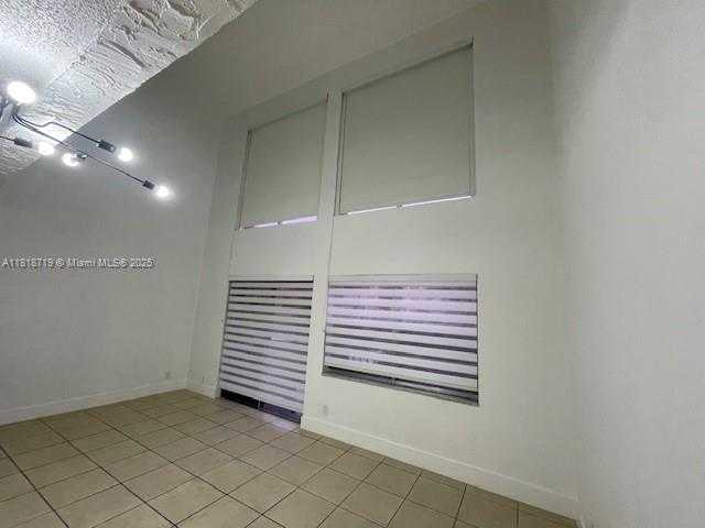 Small Image of 18051 NORTH WEST 68TH AVE #K209, Hialeah Number 11