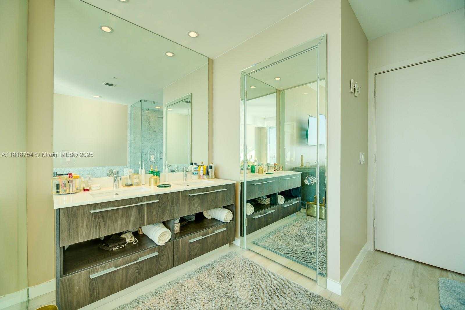 Small Image of 480 NORTH EAST 31 ST #2601, Miami Number 15