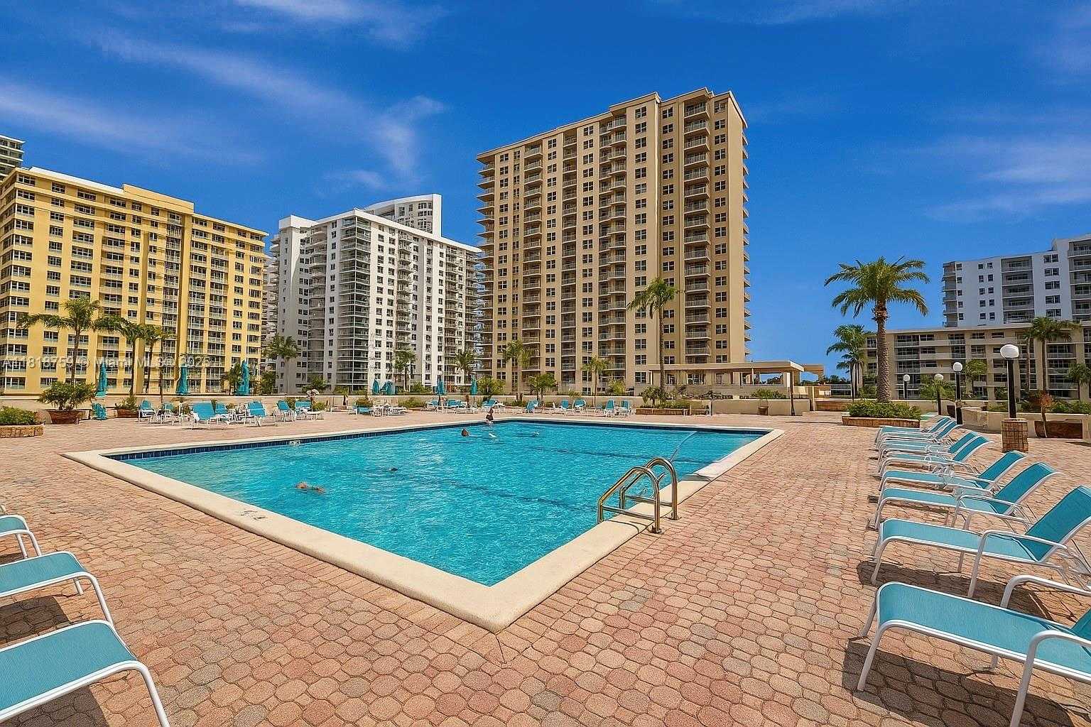Small Image of 1865 SOUTH OCEAN DR #2C, Hallandale Beach Number 11