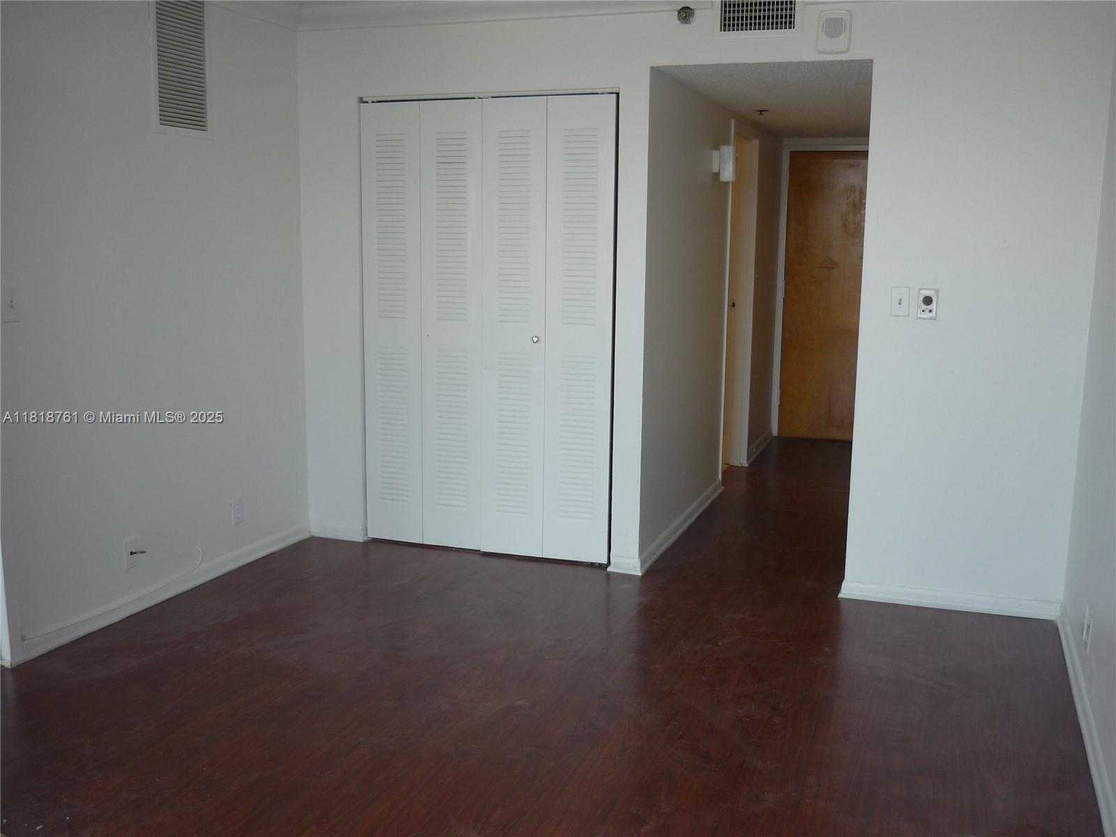Small Image of 7601 EAST TREASURE DR #1901, North Bay Village Number 10