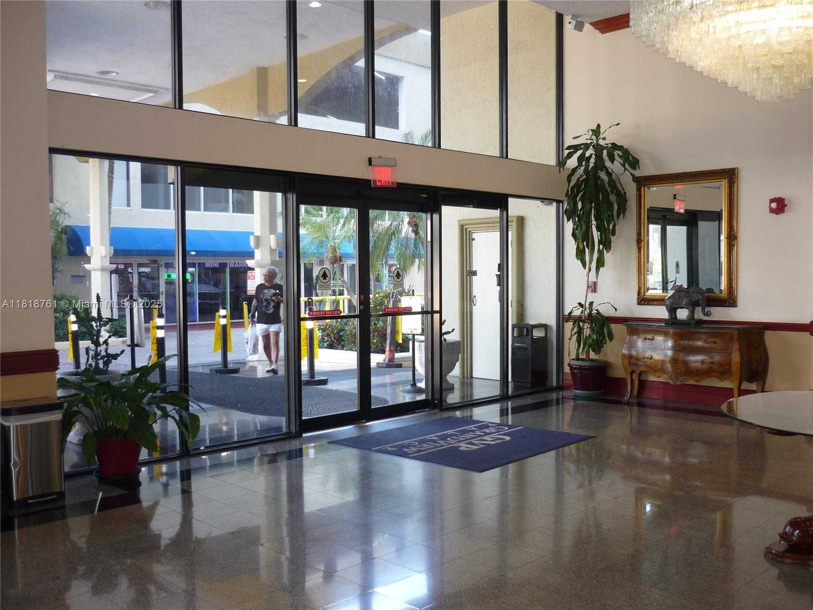 Small Image of 7601 EAST TREASURE DR #1901, North Bay Village Number 3