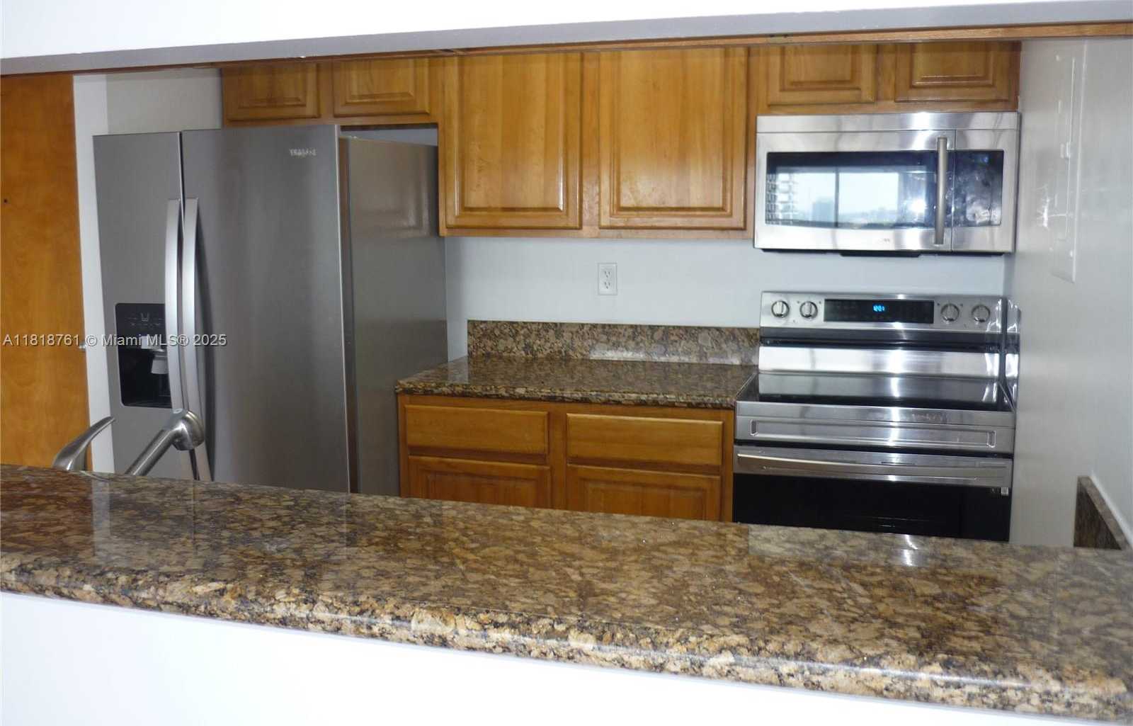 Small Image of 7601 EAST TREASURE DR #1901, North Bay Village Number 5