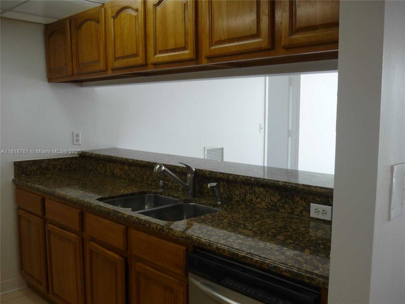Small Image of 7601 EAST TREASURE DR #1901, North Bay Village Number 6