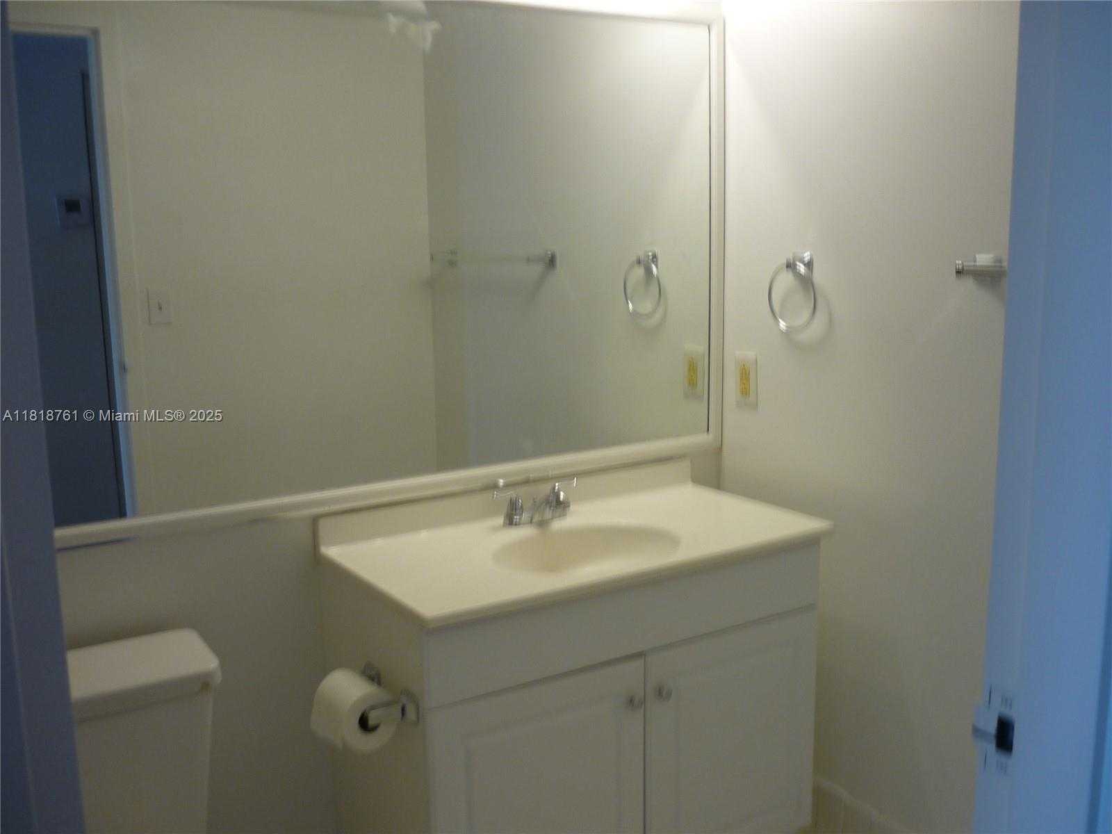 Small Image of 7601 EAST TREASURE DR #1901, North Bay Village Number 8