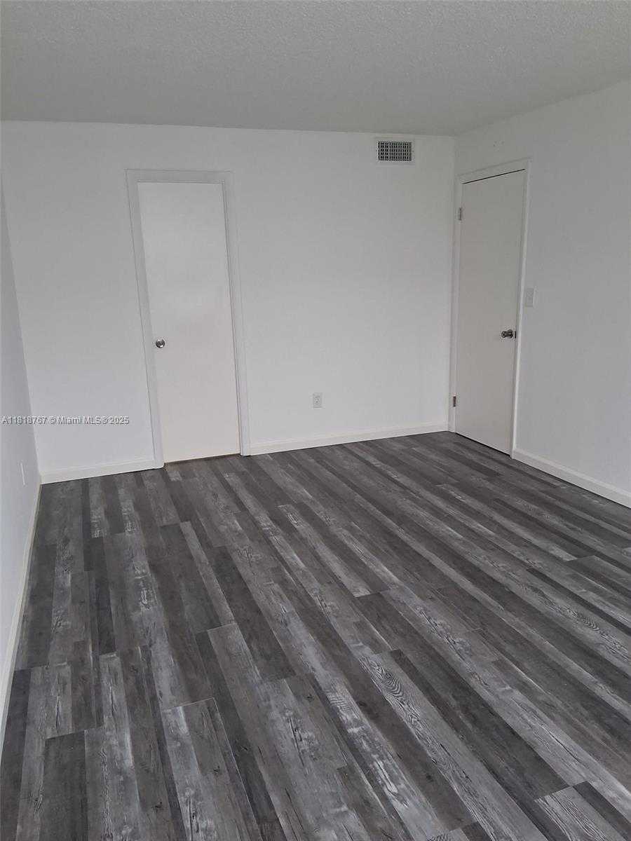Small Image of 492 NORTH WEST 165TH ST RD #C-410, Miami Number 3