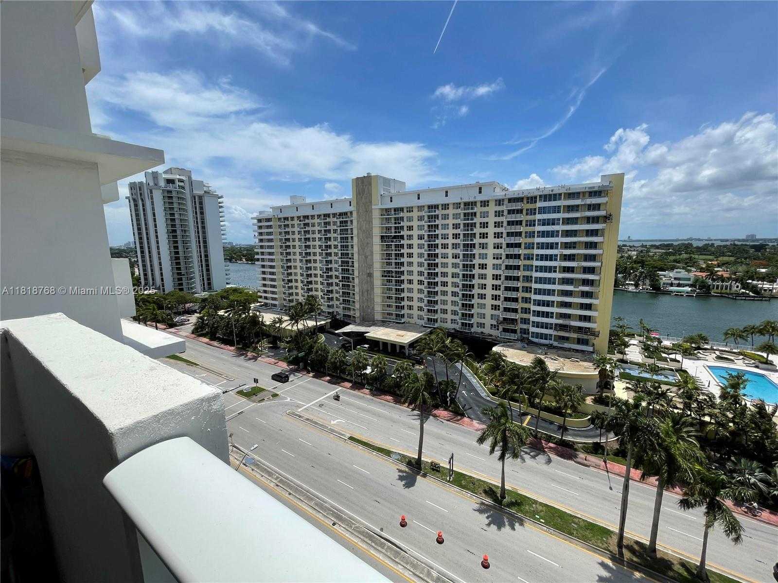 Small Image of 5601 COLLINS #1210, Miami Beach Number 18