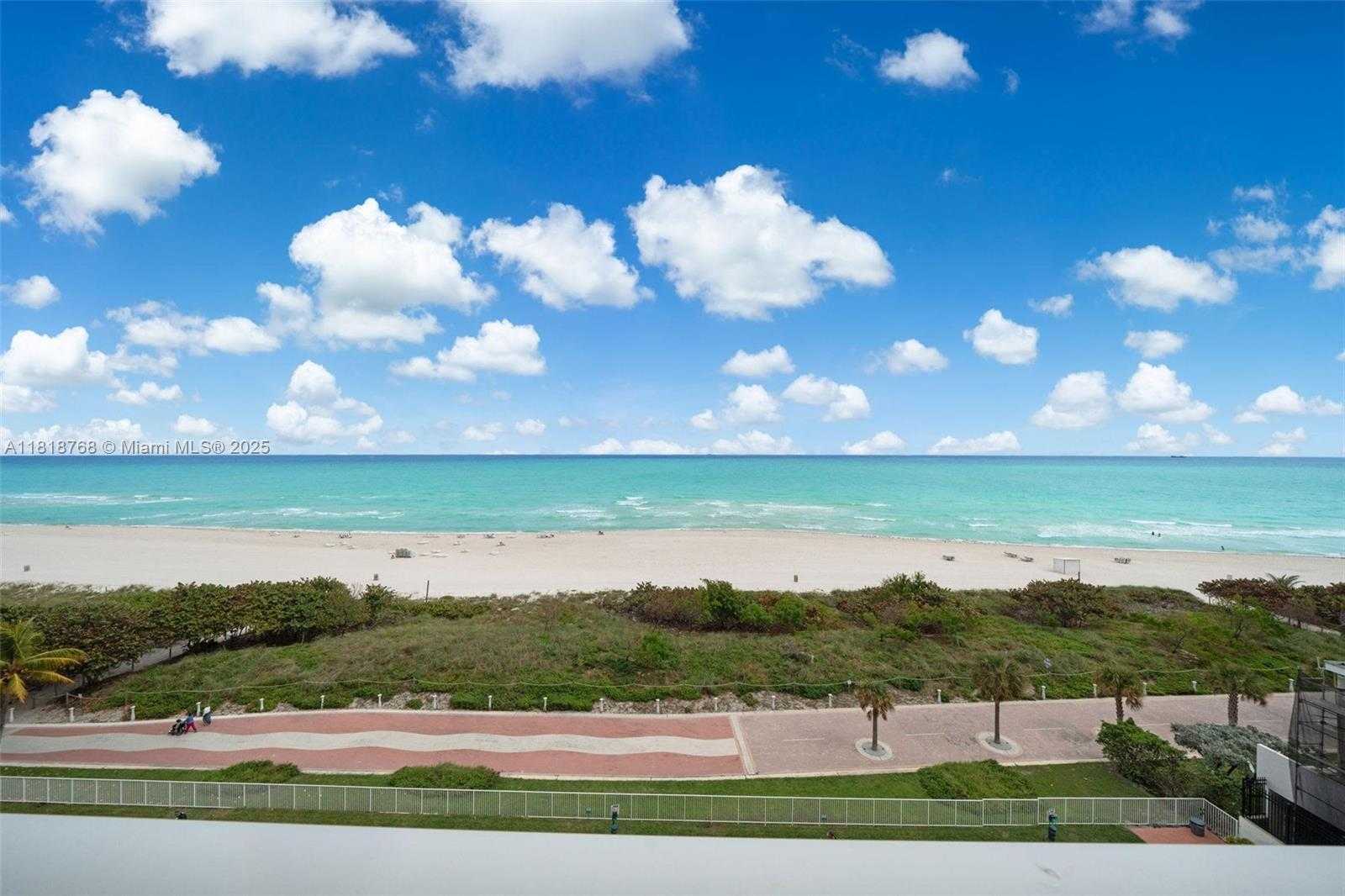 Small Image of 5601 COLLINS #1210, Miami Beach Number 21