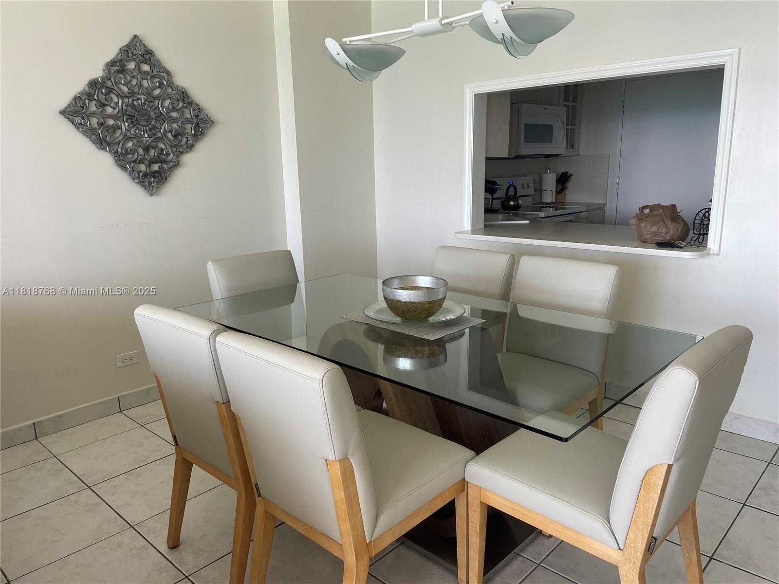 Small Image of 5601 COLLINS #1210, Miami Beach Number 6