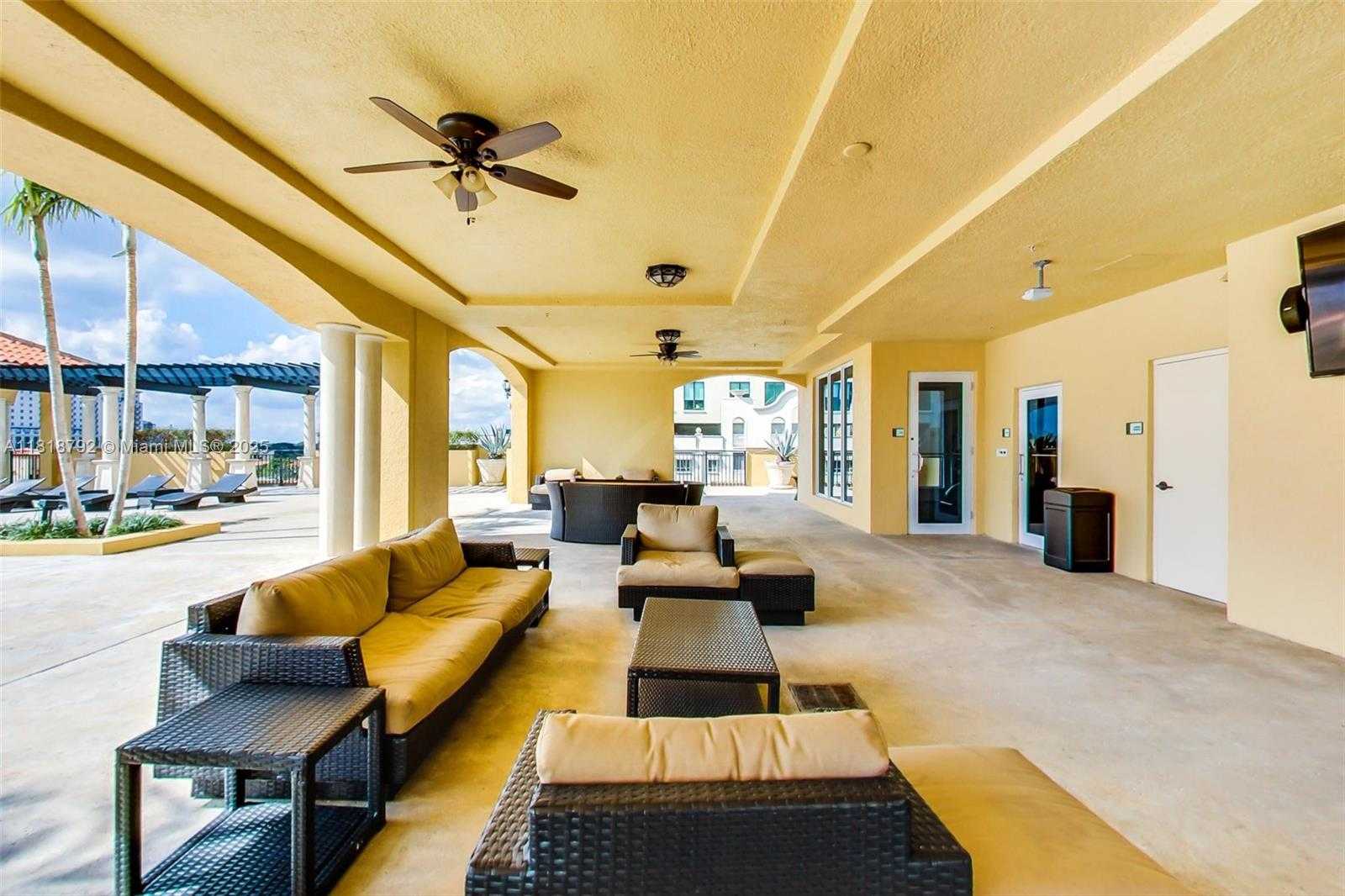 Small Image of 1607 PONCE DE LEON BLVD #7E, Coral Gables Number 15