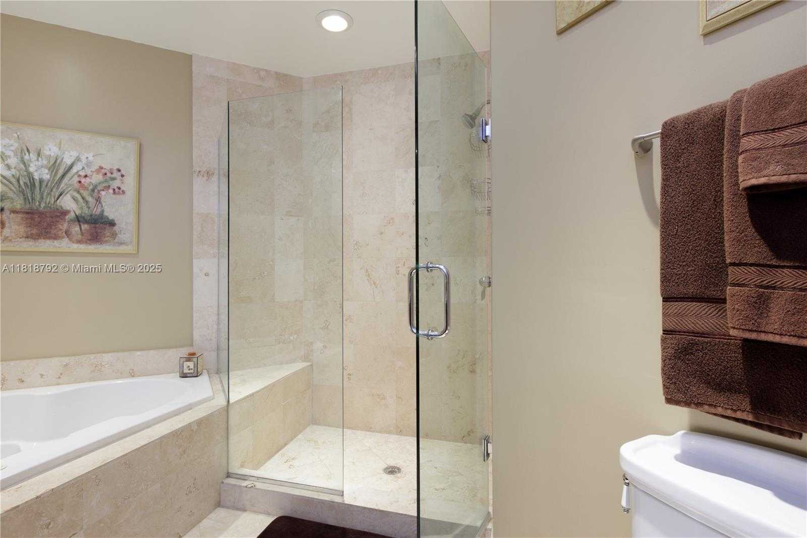 Small Image of 1607 PONCE DE LEON BLVD #7E, Coral Gables Number 4